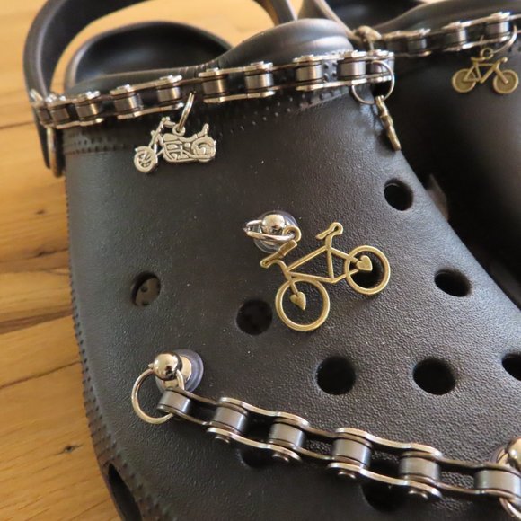 Set of Crocs Shoe Charms Gray Biker Chain Bicycle Chain Pendants Cyclist Jibbitz - Picture 2 of 8